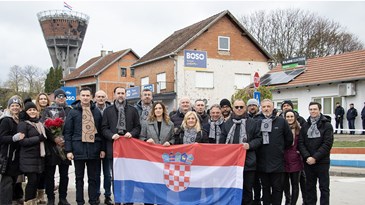 S ponosom i sjećanjima u Vukovaru i Škabrnji